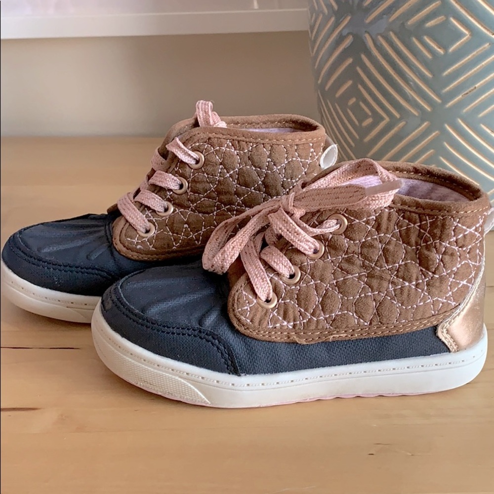 Oshkosh Duck boots